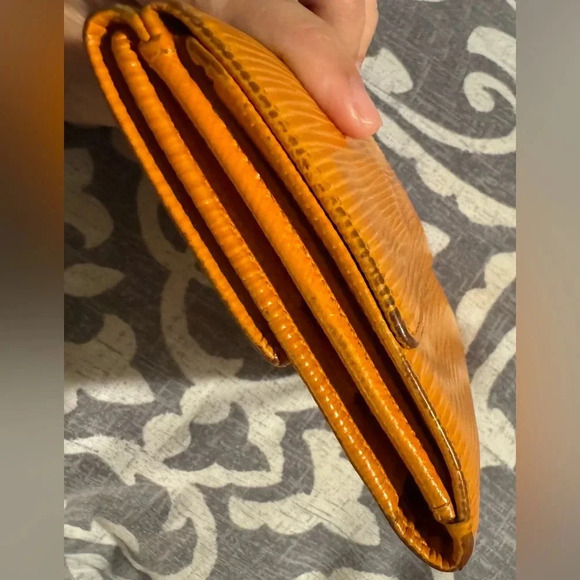 Louis Vuitton Epi Trifold Wallet - Orange - Picture 7 of 9